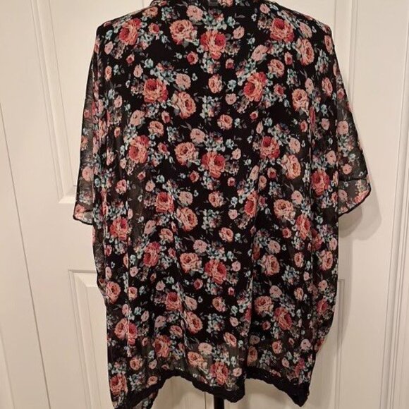 Shawl - Picture 4 of 4